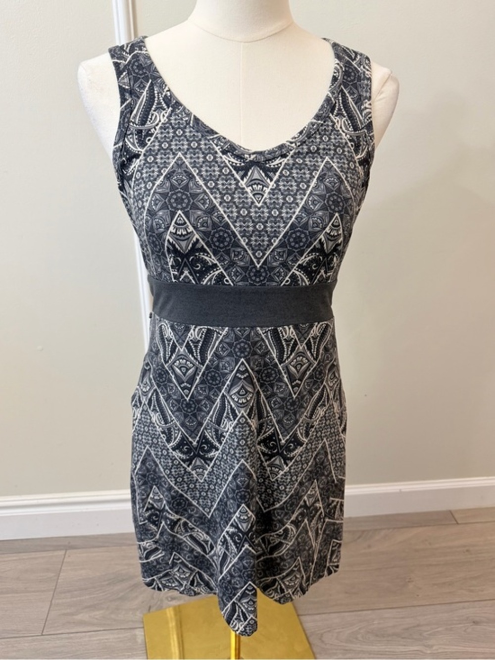The North Face Black & White Geometric Sleeveless Mini Dress